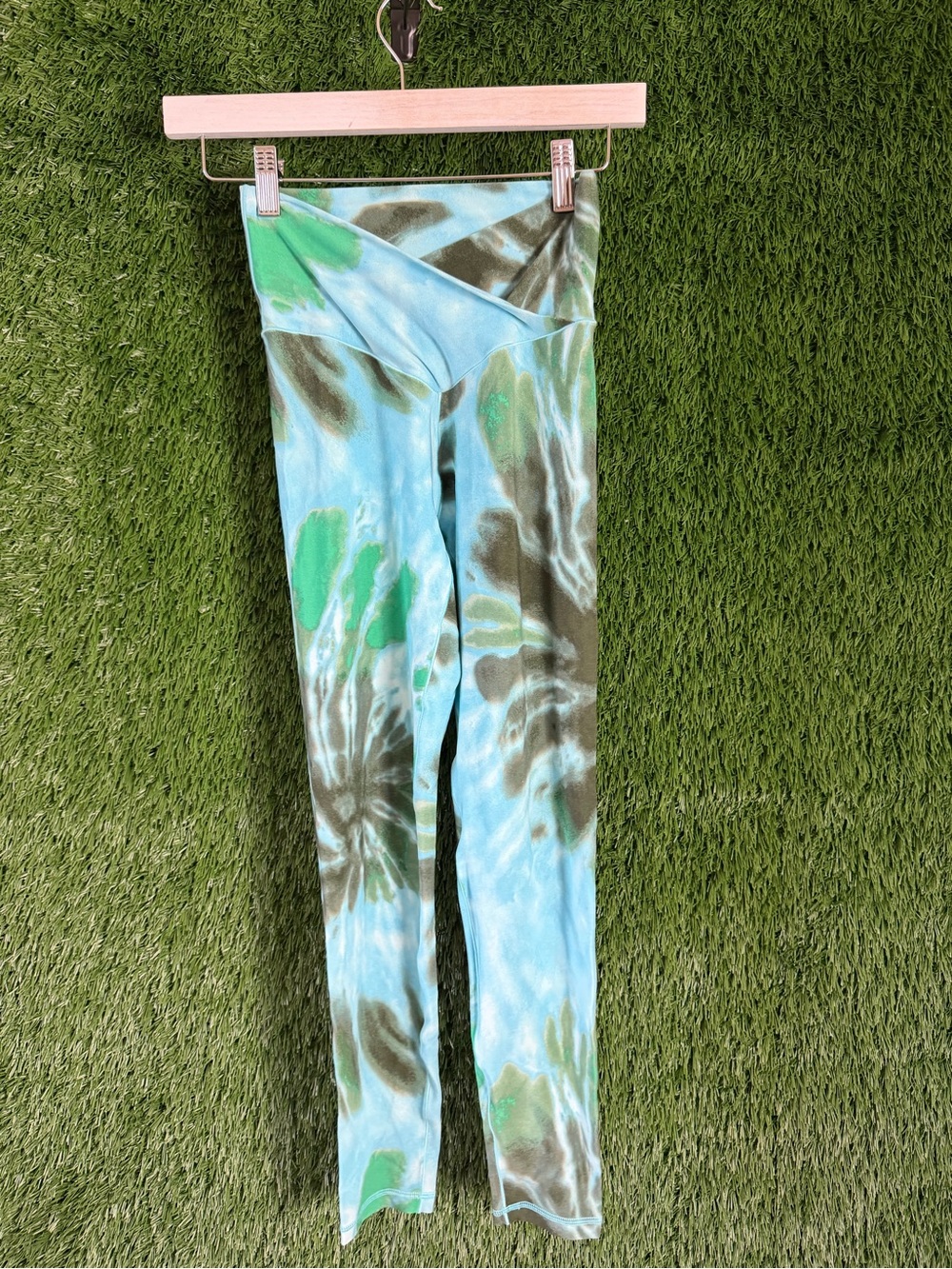 aerie Kids Tie-Dye Leggings in Blue, Green & Brown